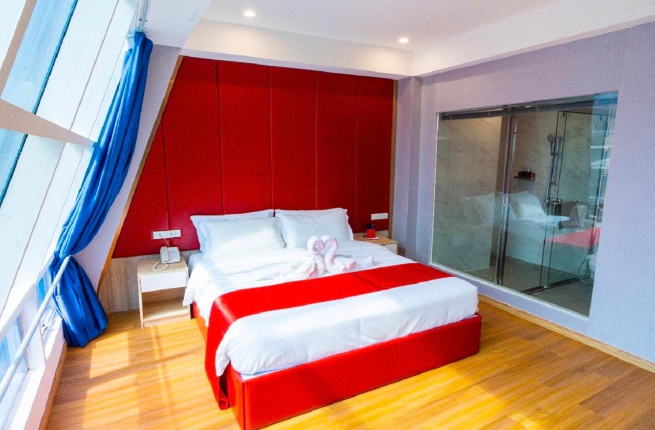 사파이어 호텔 방콕 외부 사진 A bedroom at the hotel