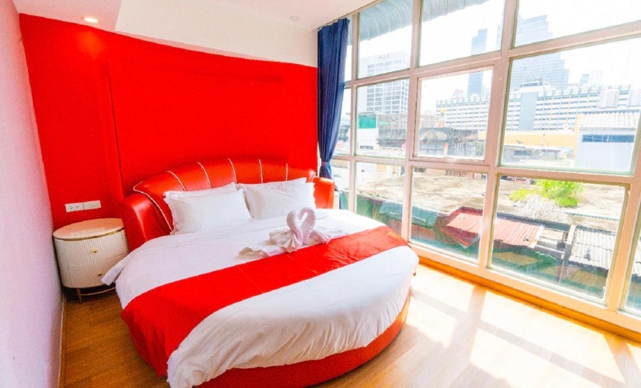 사파이어 호텔 방콕 외부 사진 A room at the hotel