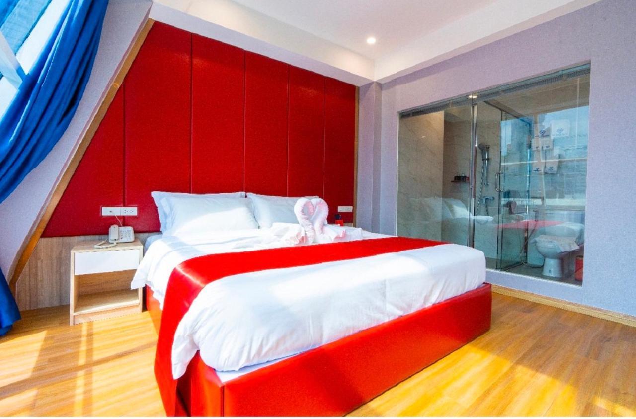 사파이어 호텔 방콕 외부 사진 A room at the hotel