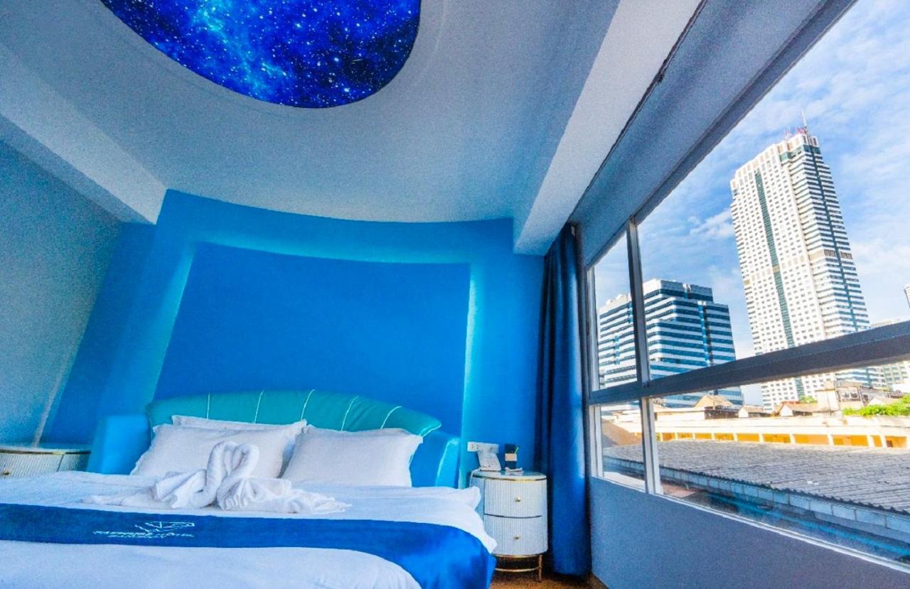 사파이어 호텔 방콕 외부 사진 A room at the hotel